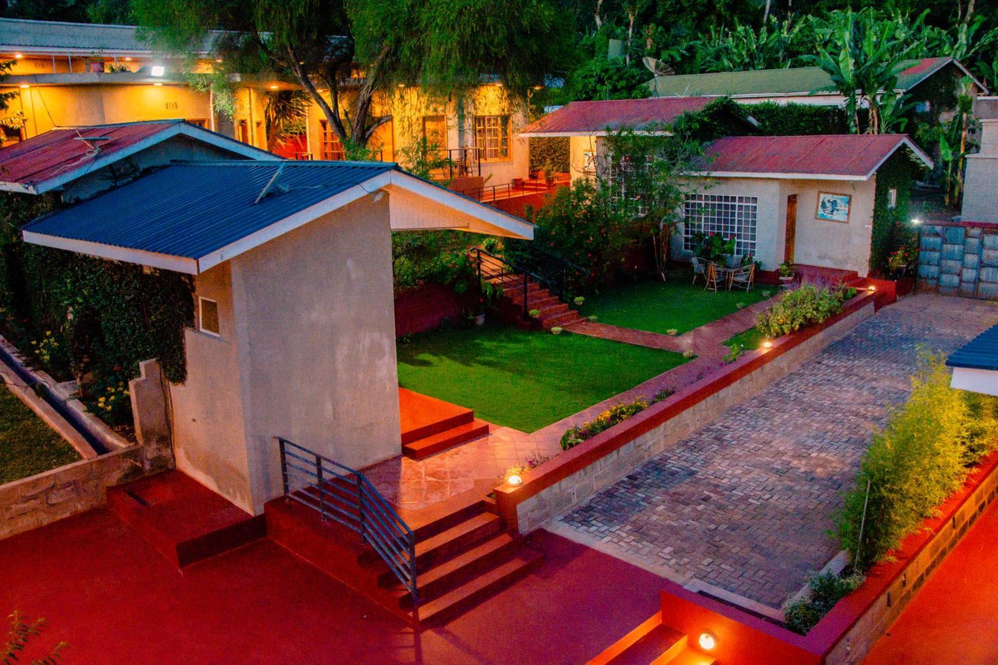 Babylon Lodge Marangu Exterior foto